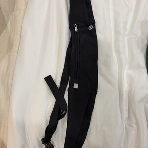 Lululemon Black running waist band